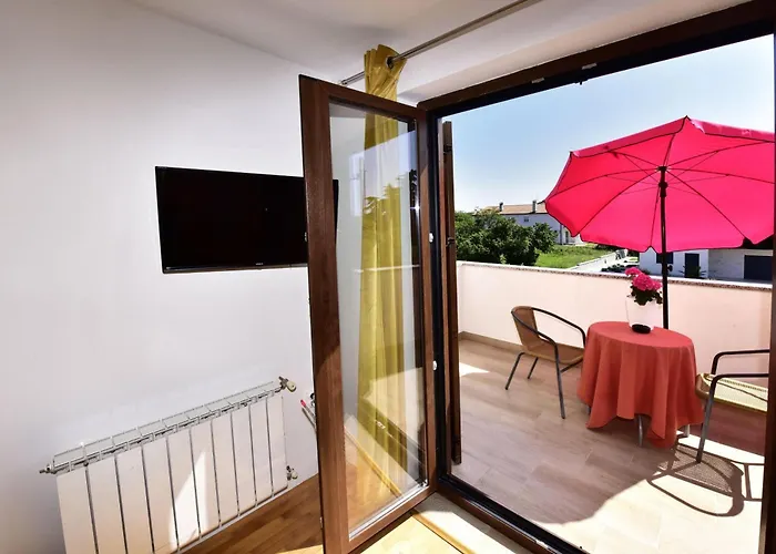 Apartment Novigrad 6951a